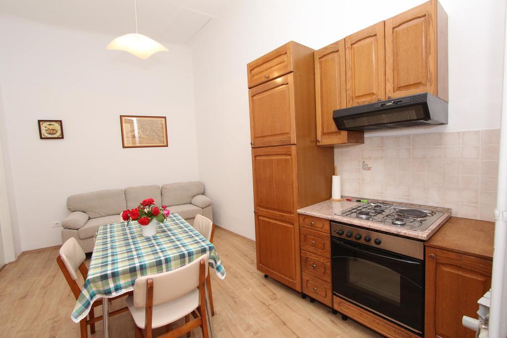 Apartment Riki โรวีน ภายนอก รูปภาพ